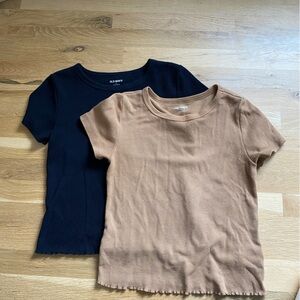 Old Navy Black and Tan Short Sleeve Tees